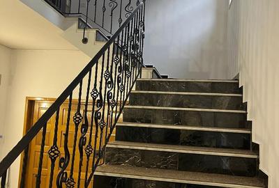 Casă cu 7 camere cu Teren 600 Mp în Muncii - 9