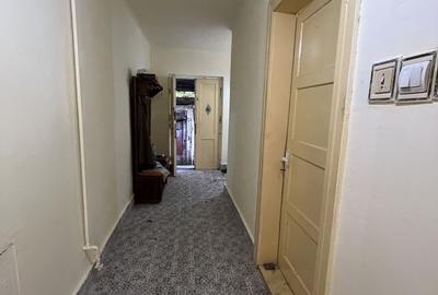 Casă cu 2 camere cu Teren 600 Mp în Central