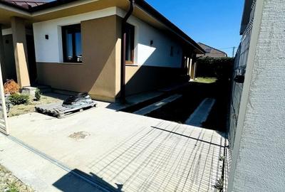 Casă cu 3 camere în Cihei