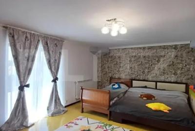 Casă cu 5 camere cu Teren 980 Mp în Mihai Viteazu