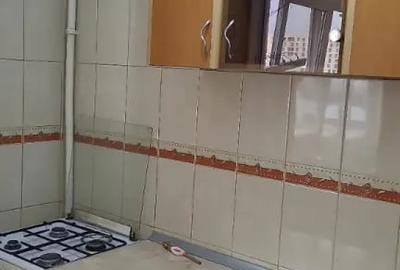 Garsonieră decomandată în Drumul Taberei