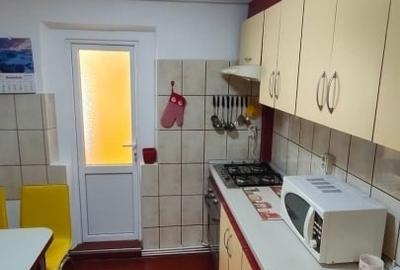 Apartament cu 3 camere decomandat în Păcurari - 8
