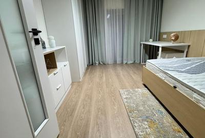 Casă cu 5 camere cu Canalizare în Văcăresti