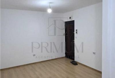 Garsonieră decomandată în Aradului