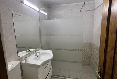 Apartament cu 3 camere decomandat în Rogerius