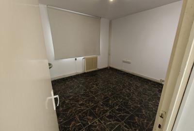 Spațiu comercial, de 50 mp, în Arcu - 3