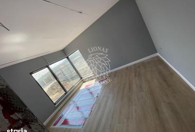 Casă cu 4 camere cu Teren 400 Mp în Central