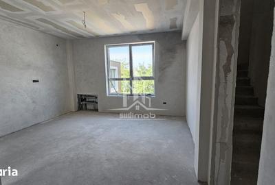 Casă cu 5 camere cu Teren 300 Mp în Central