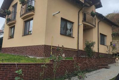Casă cu Teren 600 Mp în Sud