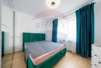 Apartament cu 2 camere semidecomandat în Tractorul - 9