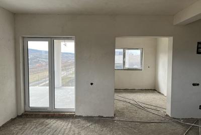 Casă cu 4 camere în Iris