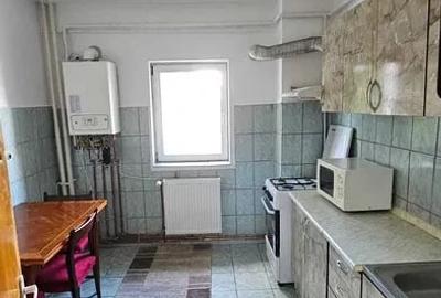 Apartament cu 3 camere decomandat în Alexandru cel Bun - 2