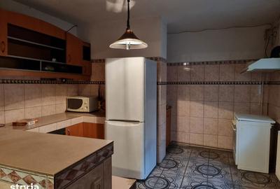 Apartament cu 4 camere decomandat în Micro 3 - 10