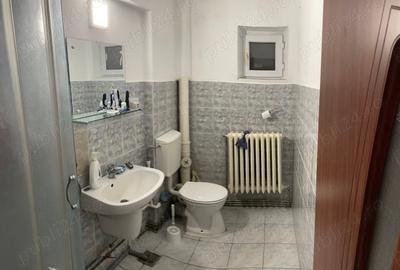 Apartament cu 4 camere decomandat în Păcurari