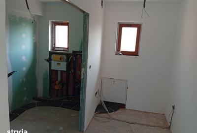 Casă cu 4 camere cu Teren 468 Mp în Central - 19