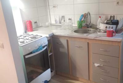 Apartament cu 2 camere decomandat în Piața Armatei - 3