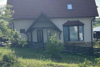 Casă cu 3 camere în Exterior Vest