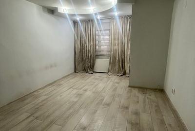 Apartament cu 3 camere în Central - 1
