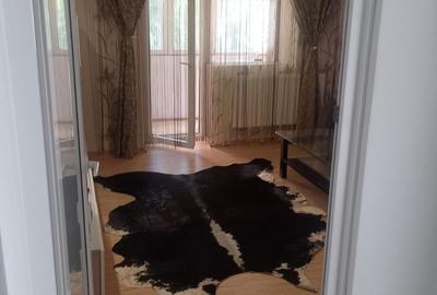Apartament cu 3 camere în Crângași