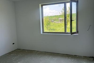 Casă cu 4 camere în Noua - 2
