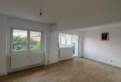 Apartament cu 2 camere decomandat în Colentina - 2