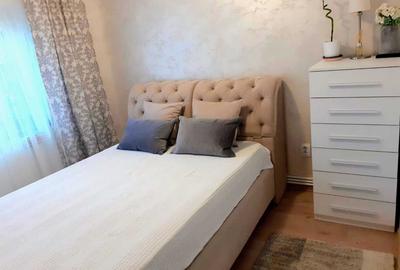 Apartament cu 3 camere decomandat în Central - 2