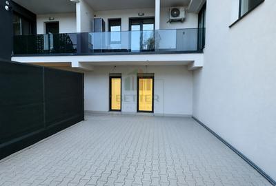 Apartament cu 3 camere decomandat în Metalurgiei
