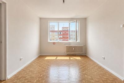 Apartament cu 2 camere semidecomandat în Centrul Civic