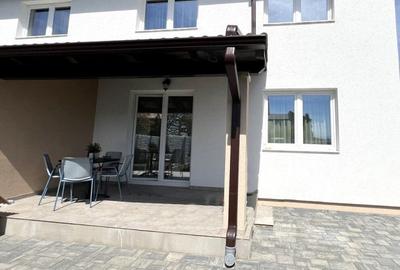 Duplex cu 4 camere cu Canalizare în Est - 1
