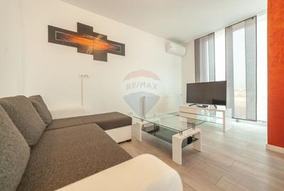 Apartament cu 2 camere semidecomandat, mobilat în Ultracentral