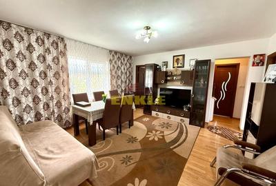 Apartament cu 3 camere semidecomandat în Central