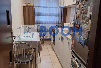 Apartament cu 3 camere decomandat în Ostroveni
