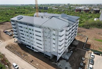 Apartament cu 3 camere decomandat în Metalurgiei