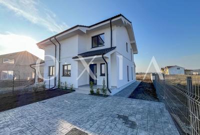 Duplex cu 3 camere cu Canalizare în Moșnița Veche - 1