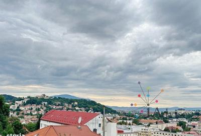 Apartament cu 3 camere decomandat în Centrul Istoric
