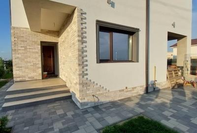 Duplex cu 4 camere cu Teren 250 Mp în Sânandrei - 1
