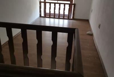 Spațiu comercial, de 28 mp, în Central - 3