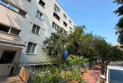 Apartament cu 2 camere decomandat în Titan - 12