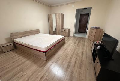 Garsonieră decomandată, mobilată în Cugir