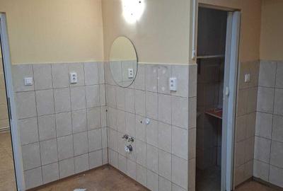 Spațiu comercial, de 80 mp, în Central - 1