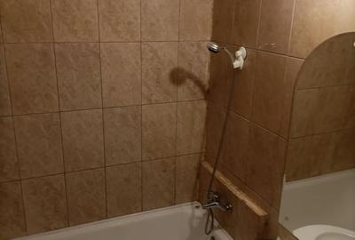 Apartament cu 2 camere decomandat în Berceni