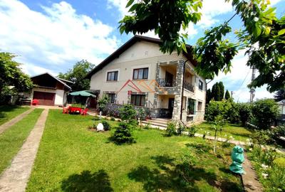 Casă individuală cu 6 camere cu Canalizare în Slobozia - 1