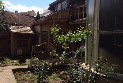 Casă cu 4 camere în Central