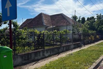 Casă cu 3 camere în Central