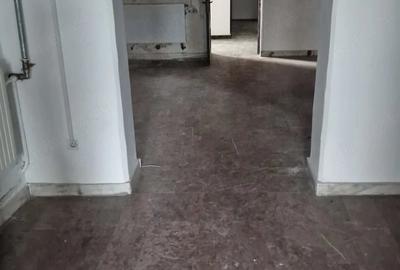 Casă cu 8 camere cu Teren 220 Mp în Calea Victoriei - 4