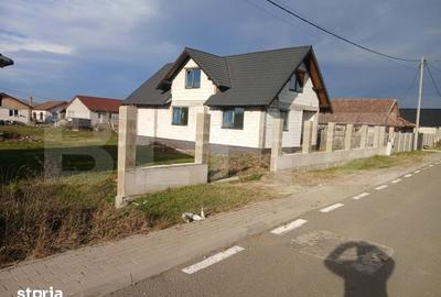 Casă cu 4 camere cu Teren 800 Mp în Tineretului