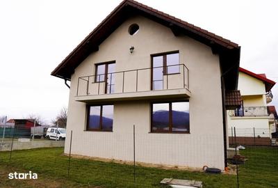Casă cu 4 camere cu Teren 300 Mp în Central - 19
