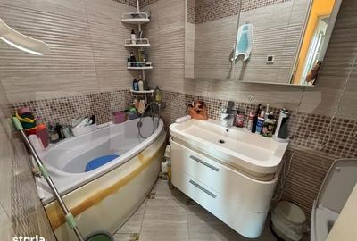 Apartament cu 4 camere decomandat în Ultracentral