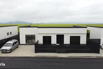 Casă cu 4 camere în Purcăreni - 9