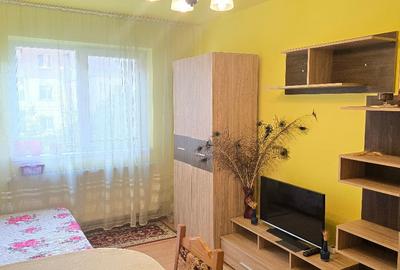 Apartament cu 2 camere semidecomandat în Dacia